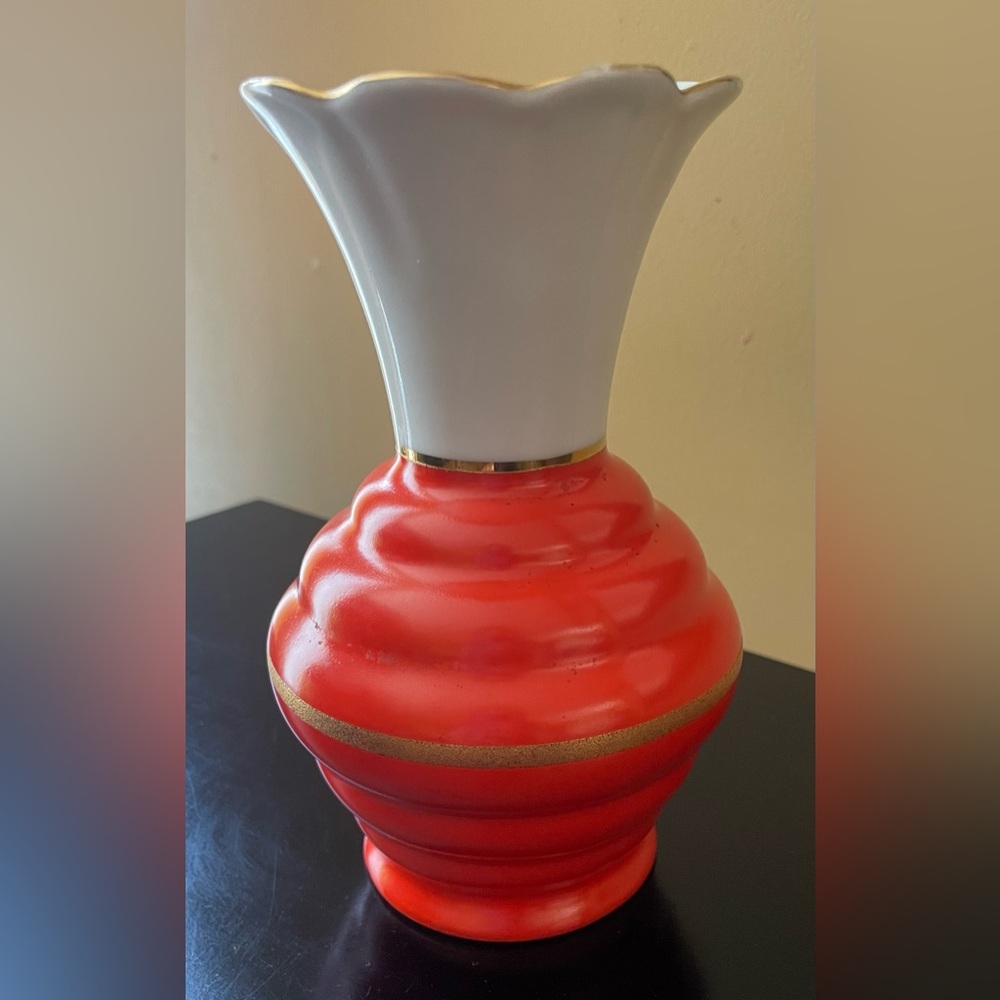 Eye catching Orange and White Leuchtenburg Porcelain Vase